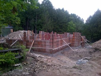4. site-work/2. foundation/West Grey-20170804-00517